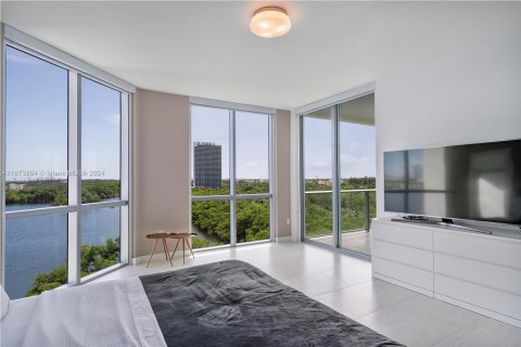 Condominio en venta en North Miami Beach, Florida, 2 dormitorios, 181.9 m2 № 1401314 - foto 15