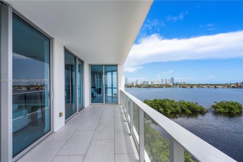 Condominio en venta en North Miami Beach, Florida, 2 dormitorios, 181.9 m2 № 1401314 - foto 22