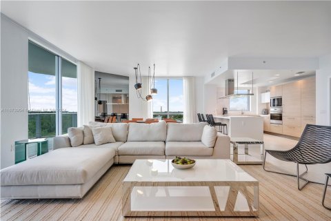 Condominio en venta en North Miami Beach, Florida, 2 dormitorios, 181.9 m2 № 1401314 - foto 6