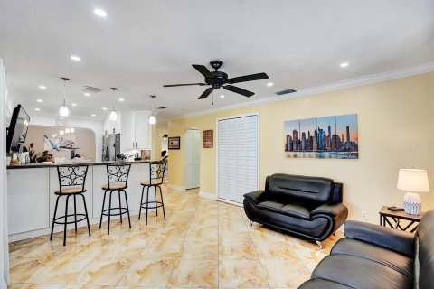 Villa ou maison à vendre à Pembroke Pines, Floride: 3 chambres, 233.37 m2 № 1061439 - photo 27