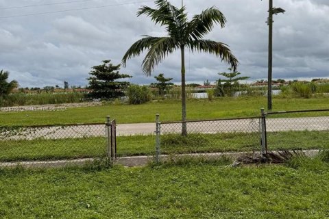 Terreno en venta en Opa-locka, Florida № 1396254 - foto 7