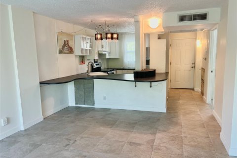 Condo in Oakland Park, Florida, 2 bedrooms  № 1038153 - photo 26