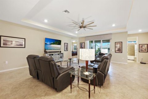 Casa en venta en Cape Coral, Florida, 3 dormitorios, 219.34 m2 № 1090856 - foto 29
