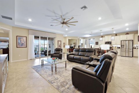 Casa en venta en Cape Coral, Florida, 3 dormitorios, 219.34 m2 № 1090856 - foto 15