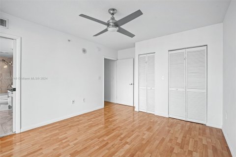 Copropriété à vendre à Miami, Floride: 2 chambres, 103.12 m2 № 1375394 - photo 22