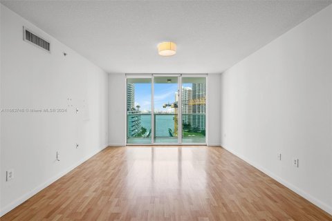 Condo in Miami, Florida, 2 bedrooms  № 1375394 - photo 14