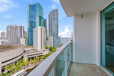 Copropriété à vendre à Miami, Floride: 2 chambres, 103.12 m2 № 1375394 - photo 27