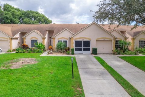 Condominio en venta en Port Richey, Florida, 2 dormitorios, 125.7 m2 № 1394597 - foto 2