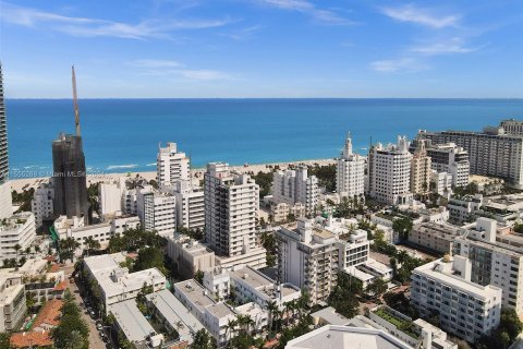 Condominio en venta en Miami Beach, Florida, 1 dormitorio, 85.19 m2 № 1076398 - foto 24