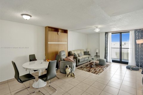 Condominio en venta en Miami Beach, Florida, 1 dormitorio, 85.19 m2 № 1076398 - foto 8