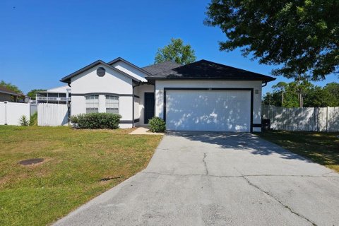 Villa ou maison à vendre à Kissimmee, Floride: 3 chambres, 148.27 m2 № 1339423 - photo 1