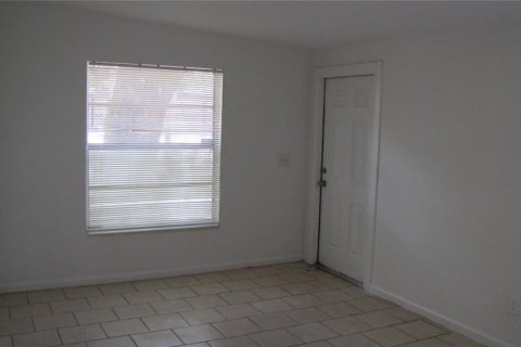 Appartement à louer à Tampa, Floride: 2 chambres, 73.21 m2 № 1340331 - photo 2