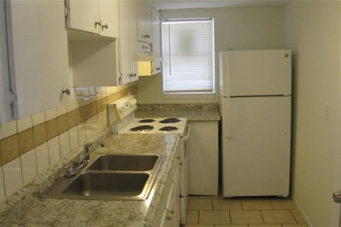 Appartement à louer à Tampa, Floride: 2 chambres, 73.21 m2 № 1340331 - photo 3