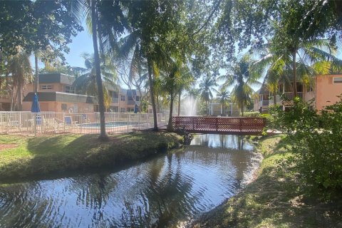 Condo in Deerfield Beach, Florida, 1 bedroom  № 1171071 - photo 6