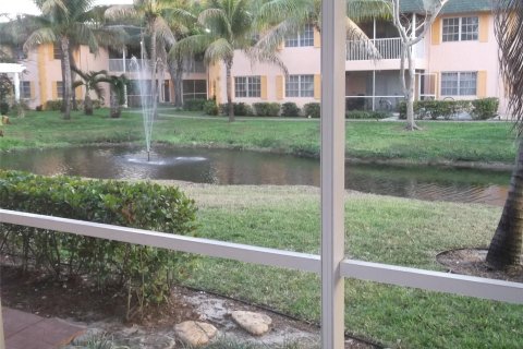 Condo in Deerfield Beach, Florida, 1 bedroom  № 1171071 - photo 5