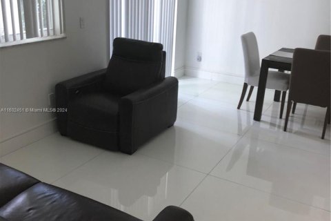 Condominio en venta en Aventura, Florida, 2 dormitorios, 95.13 m2 № 1225375 - foto 12