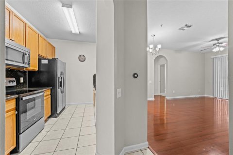 Condo in Orlando, Florida, 3 bedrooms  № 1390552 - photo 16