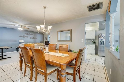 Villa ou maison à vendre à Clewiston, Floride: 4 chambres, 201.04 m2 № 1032399 - photo 12