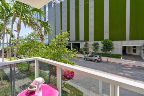 Townhouse in Miami, Florida 3 bedrooms, 174.28 sq.m. № 1071949 - photo 11