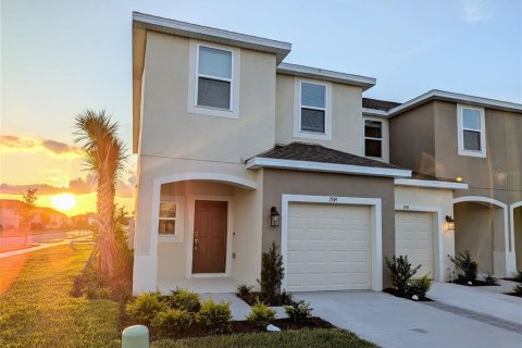 Townhouse in Wesley Chapel, Florida 3 bedrooms, 142.42 sq.m. № 1371277 - photo 2