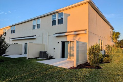 Townhouse in Wesley Chapel, Florida 3 bedrooms, 142.42 sq.m. № 1371277 - photo 28