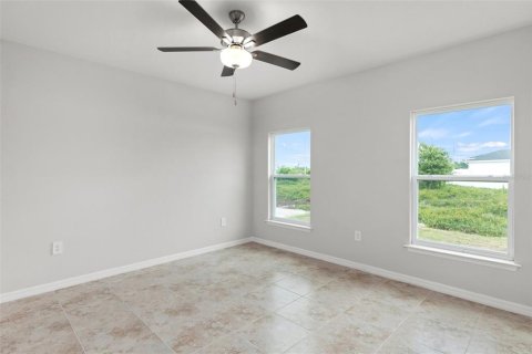 Casa en venta en Lehigh Acres, Florida, 4 dormitorios, 157.1 m2 № 1090093 - foto 10