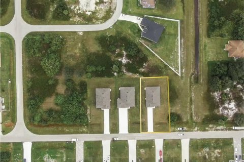 Casa en venta en Lehigh Acres, Florida, 4 dormitorios, 157.1 m2 № 1090093 - foto 28