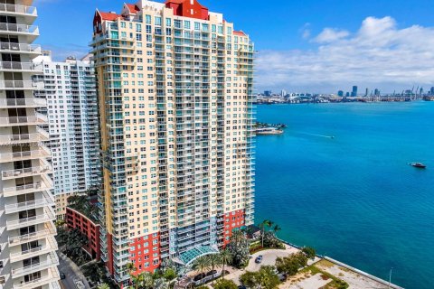 Copropriété à vendre à Miami, Floride: 2 chambres, 104.98 m2 № 1326008 - photo 6