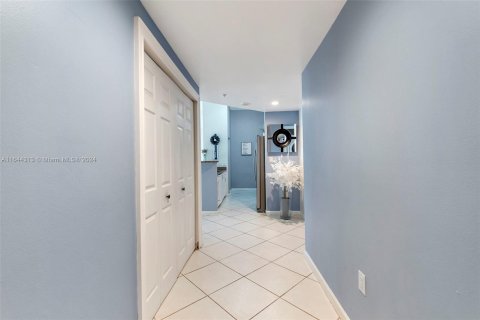 Copropriété à vendre à Miami, Floride: 2 chambres, 104.98 m2 № 1326008 - photo 17