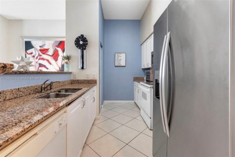 Copropriété à vendre à Miami, Floride: 2 chambres, 104.98 m2 № 1326008 - photo 12