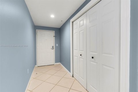 Copropriété à vendre à Miami, Floride: 2 chambres, 104.98 m2 № 1326008 - photo 18