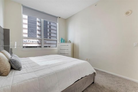 Condo in Miami, Florida, 2 bedrooms  № 1326008 - photo 23