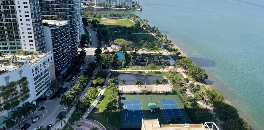 Condo in Miami, Florida, 1 bedroom  № 1272752