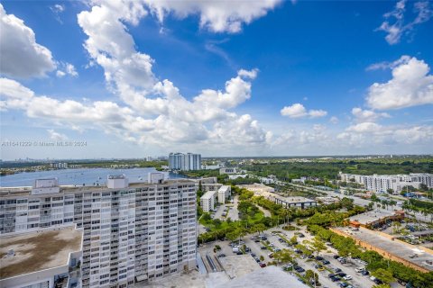 Condo in Aventura, Florida, 2 bedrooms  № 1328748 - photo 25