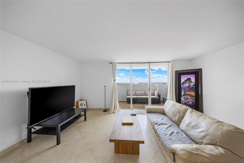 Condo in Aventura, Florida, 2 bedrooms  № 1328748 - photo 5