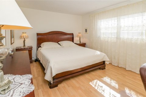 Copropriété à vendre à Dania Beach, Floride: 2 chambres, 106.28 m2 № 1328715 - photo 25