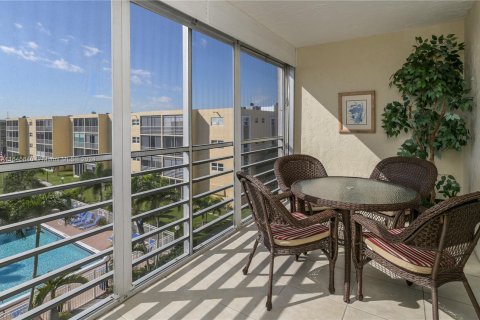 Copropriété à vendre à Dania Beach, Floride: 2 chambres, 106.28 m2 № 1328715 - photo 13