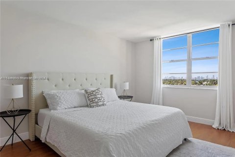 Condo in Miami Beach, Florida, 2 bedrooms  № 1332612 - photo 5