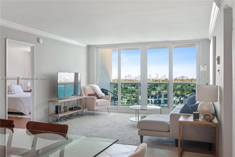 Copropriété à vendre à Miami Beach, Floride: 2 chambres, 123.19 m2 № 1332612 - photo 3