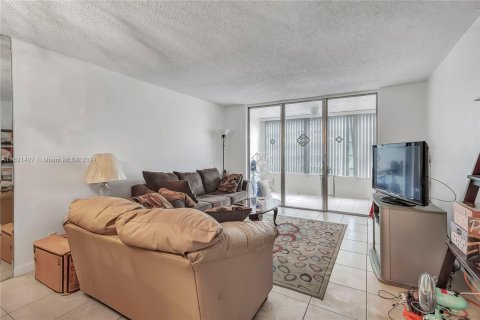 Copropriété à vendre à Lauderdale Lakes, Floride: 1 chambre, 65.5 m2 № 1242311 - photo 8