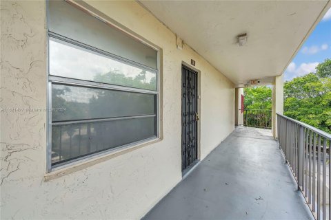 Copropriété à vendre à Lauderdale Lakes, Floride: 1 chambre, 65.5 m2 № 1242311 - photo 13