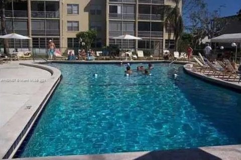 Copropriété à vendre à Lauderdale Lakes, Floride: 1 chambre, 65.5 m2 № 1242311 - photo 4