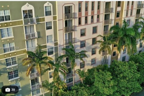 Condominio en venta en Hollywood, Florida, 1 dormitorio, 68.38 m2 № 1242312 - foto 10