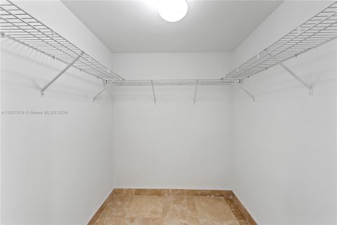 Copropriété à vendre à Miami, Floride: 2 chambres, 122.82 m2 № 1242360 - photo 21