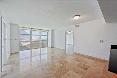 Copropriété à vendre à Miami, Floride: 2 chambres, 122.82 m2 № 1242360 - photo 7