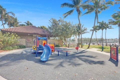 Copropriété à vendre à Pompano Beach, Floride: 2 chambres, 92.9 m2 № 1067939 - photo 17