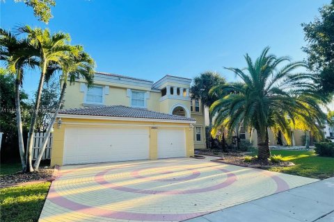 Villa ou maison à vendre à Miramar, Floride: 5 chambres, 325.25 m2 № 1058417 - photo 1