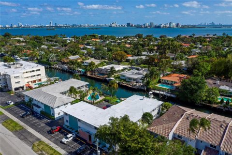 Commercial property in Miami Shores, Florida № 1073144 - photo 4
