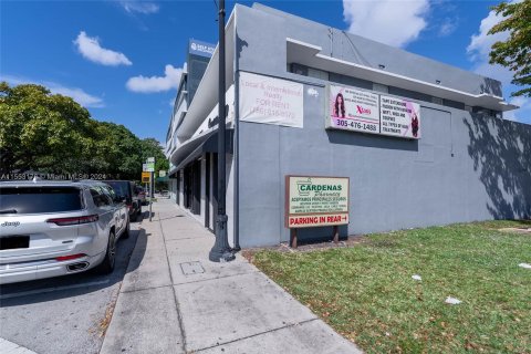 Commercial property in Miami, Florida № 1073145 - photo 20