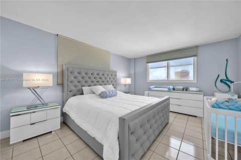 Condominio en venta en Miami Beach, Florida, 1 dormitorio, 90.12 m2 № 1272647 - foto 17